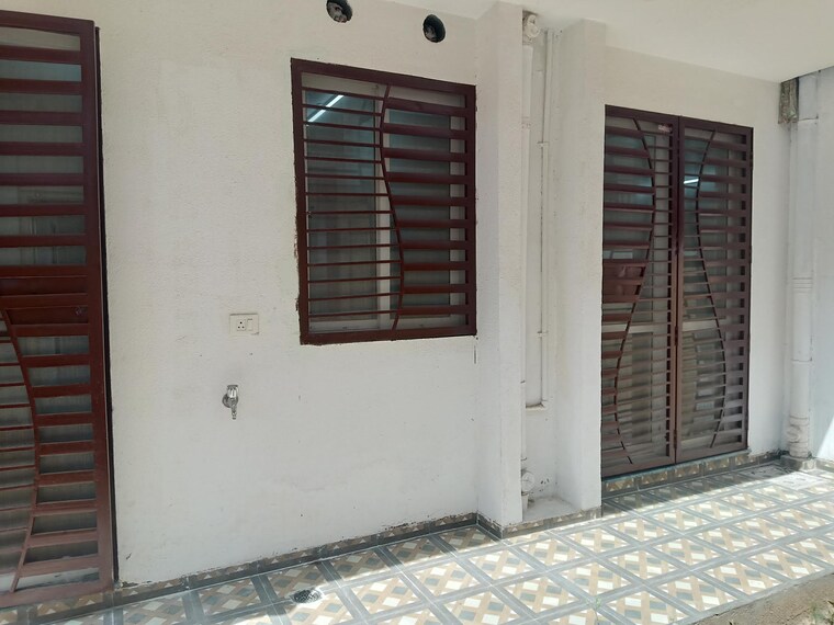 Room, bptp-parkland-pride-phase-2 3 Bedroom 1103 Sq.Ft. Apartment In Sector 77 Faridabad 9000279