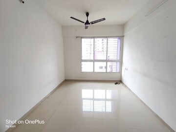 Room in 1 BHK Apartment at Puranik Hometown, Ghodbunder Road – for Rent