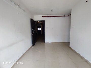 Room in 1 BHK Apartment at Puranik Hometown, Ghodbunder Road – for Rent