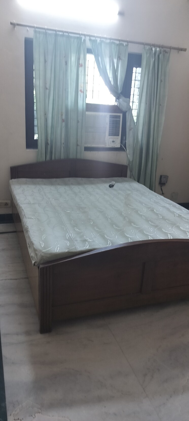 Bedroom, rwa-apartments-sector-41 3 Bedroom 180 Sq.Mt. Independent House In Sector 41 Noida 9000299