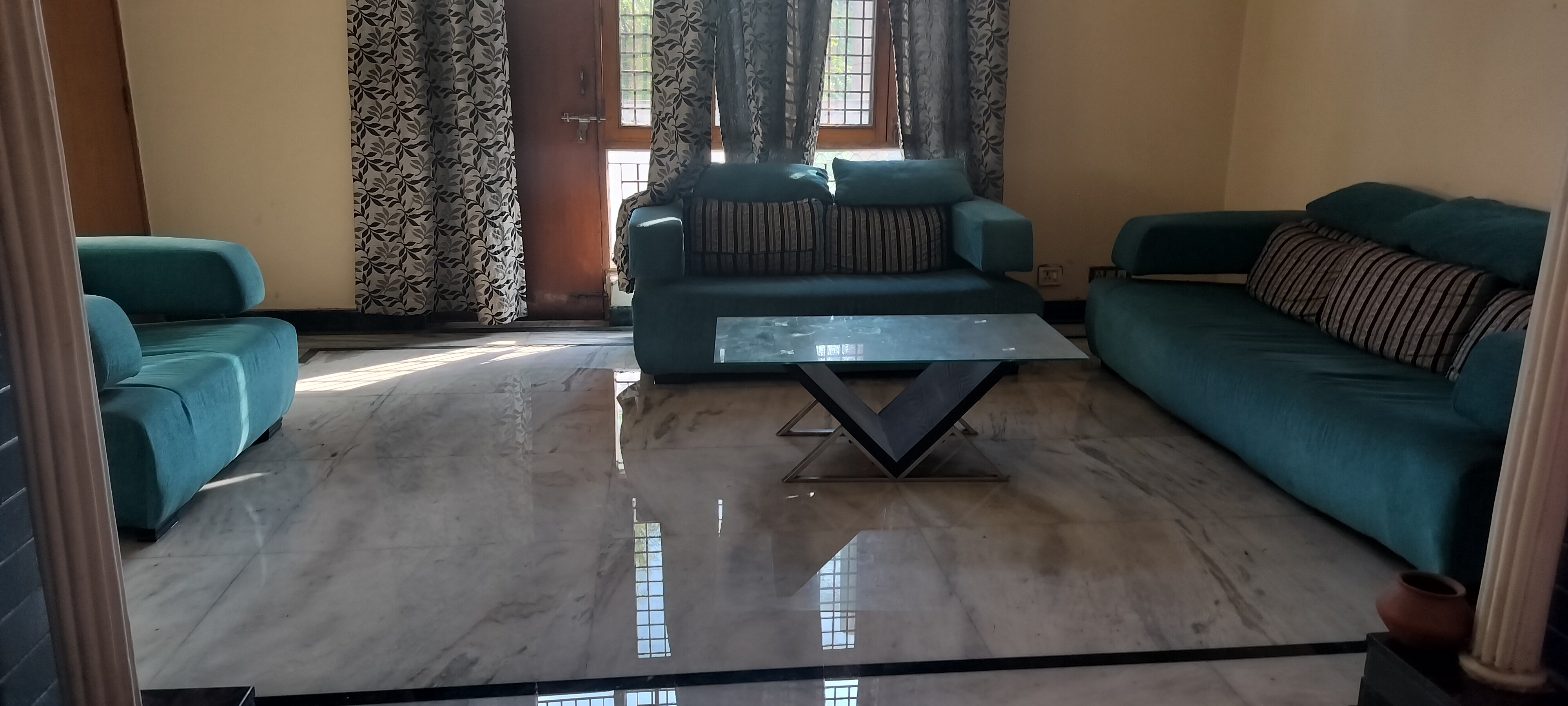 3 BHK + Pooja Room Independent House For Rent in RWA Apartments Sector 41