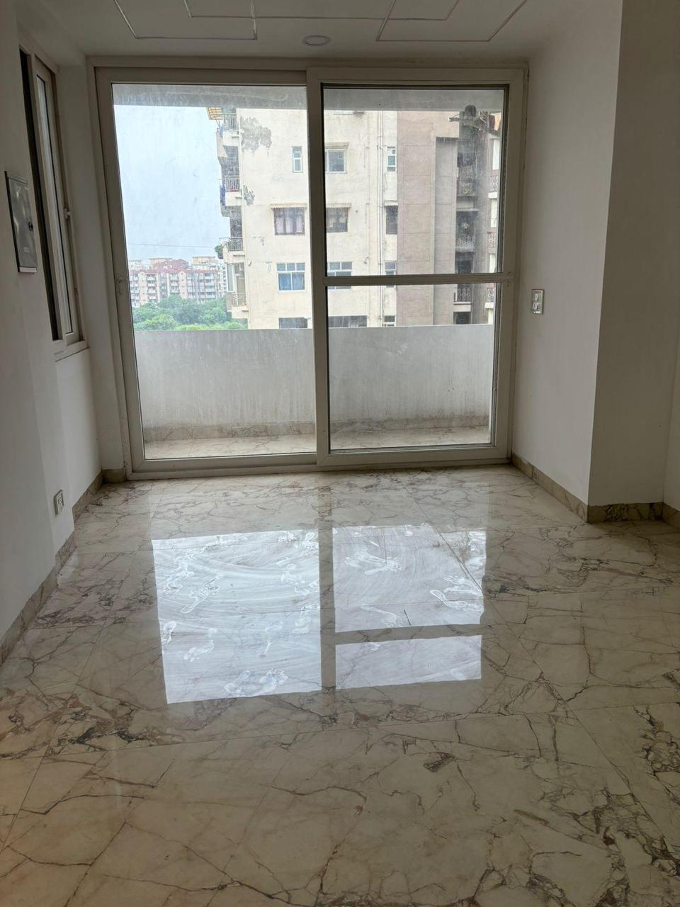 4 BHK + Servant Room Apartment For Sale in Chandanwari Apartment