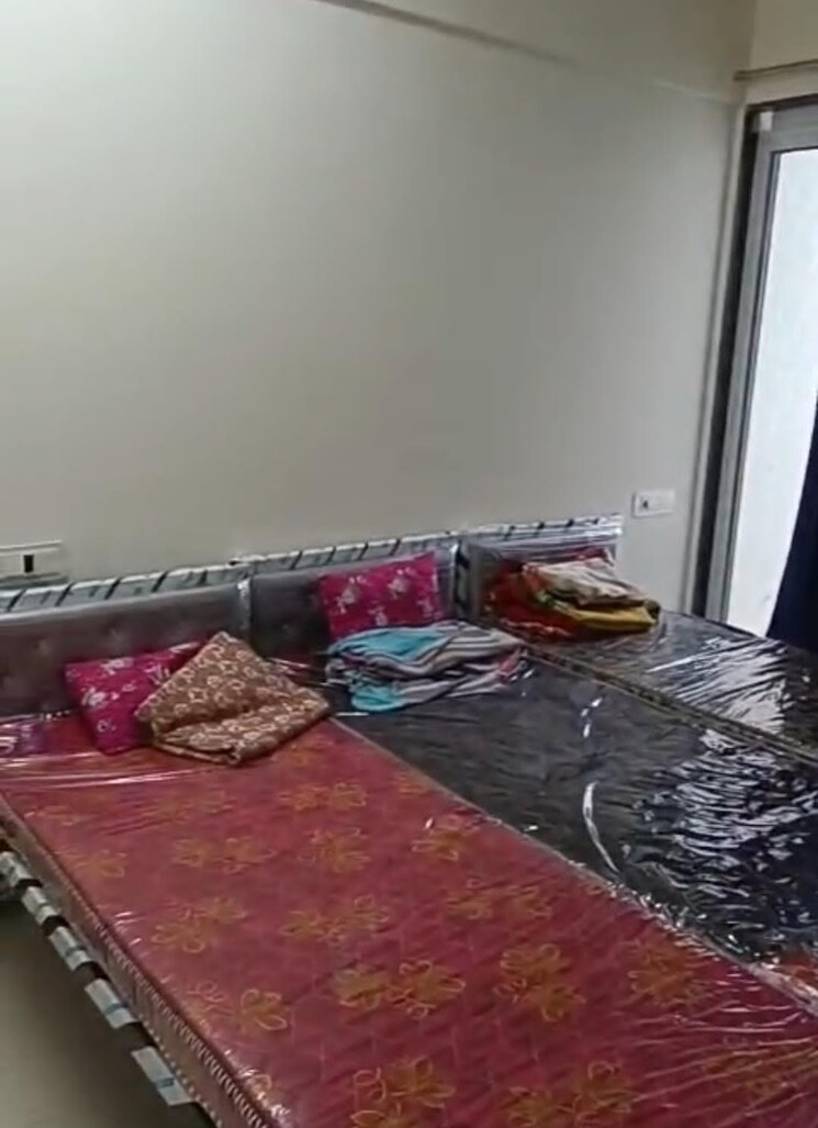 Bedroom, thane west Pg For Boys & Girls In Thane West 9000325