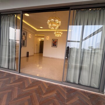 Room in 4 BHK Apartment at SKA Destiny One, Zeta I Greater Noida – for Sale