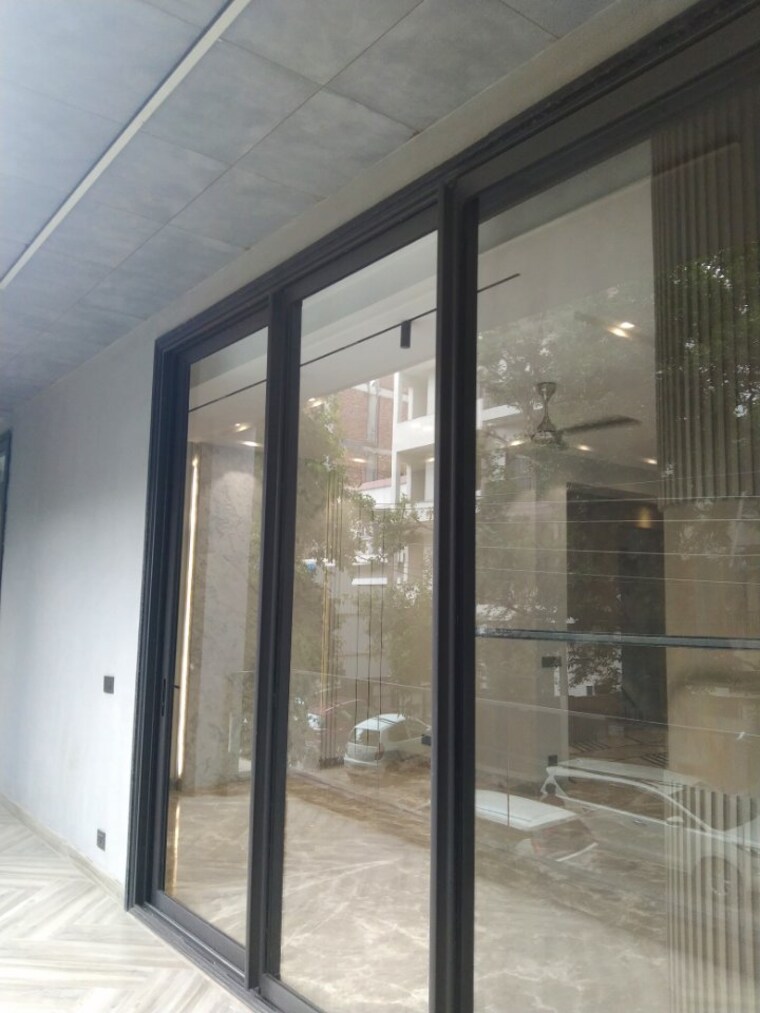 Other, green park extension 3 Bedroom 300 Sq.Yd. Builder Floor In Green Park Extension Delhi 9000301