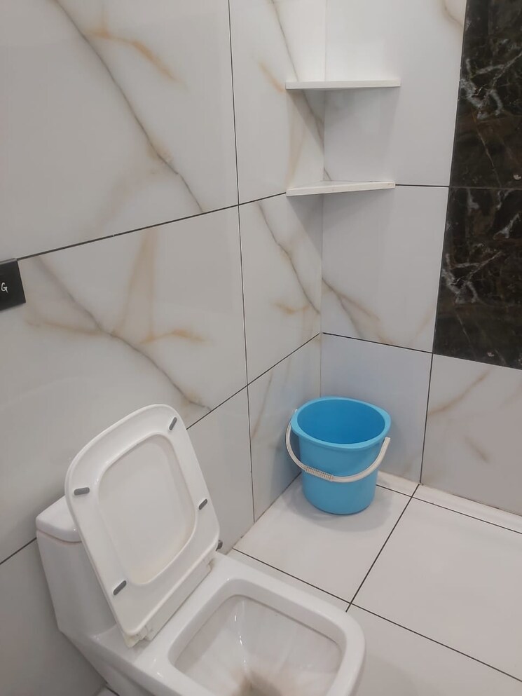 Bathroom, sector 55 1.5 Bedroom 700 Sq.Ft. Independent House In Sector 55 Noida 9000335