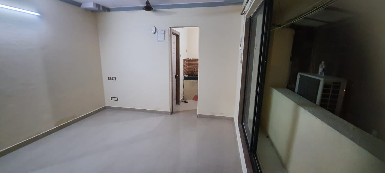 1 RkApartment For Sale in Om Fiona Apartment