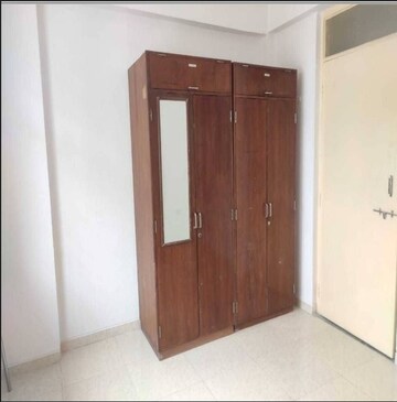 Room in 2 BHK Apartment at Vejalpur – for Sale