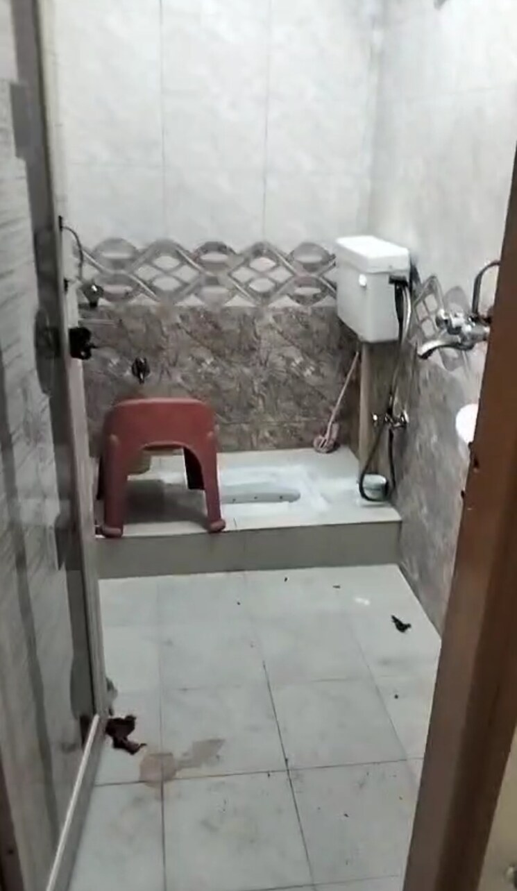 Bathroom, new ashok nagar 2 Bedroom 540 Sq.Ft. Builder Floor In New Ashok Nagar Delhi 9000402