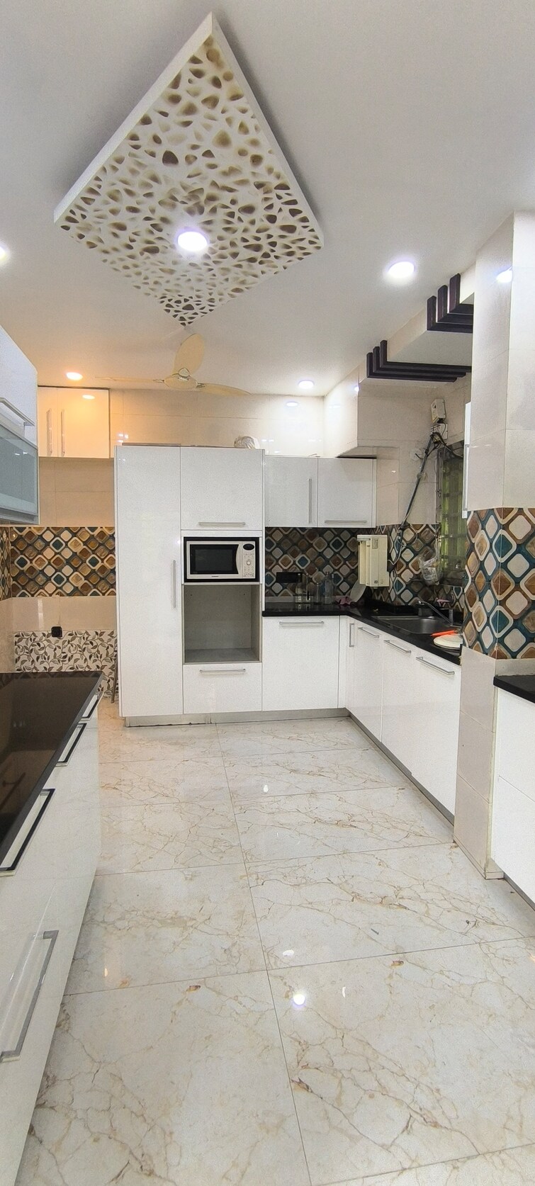 Cover Image, vasant kunj 6 Bedroom 3400 Sq.Ft. Apartment In Vasant Kunj Delhi 9000405