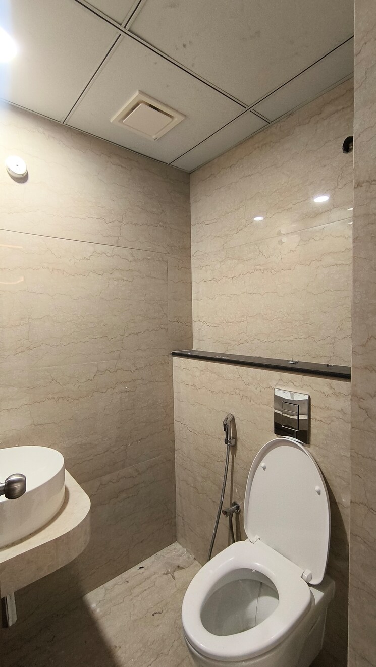Bathroom, rajapushpa-provincia 3 Bedroom 2335 Sq.Ft. Apartment In Narsingi Hyderabad 9000394