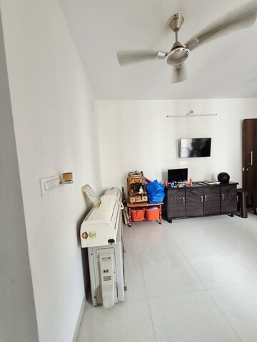 Team Area in 2 BHK Apartment at Runwal My City Phase II Cluster 05, Dombivli East – for Rent