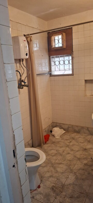 Bathroom in 3 BHK Apartment at Vasant Kunj – for Rent