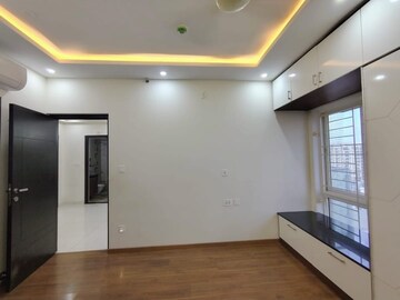 Room in 3 BHK Apartment at Rajapushpa Provincia, Narsingi – for Rent