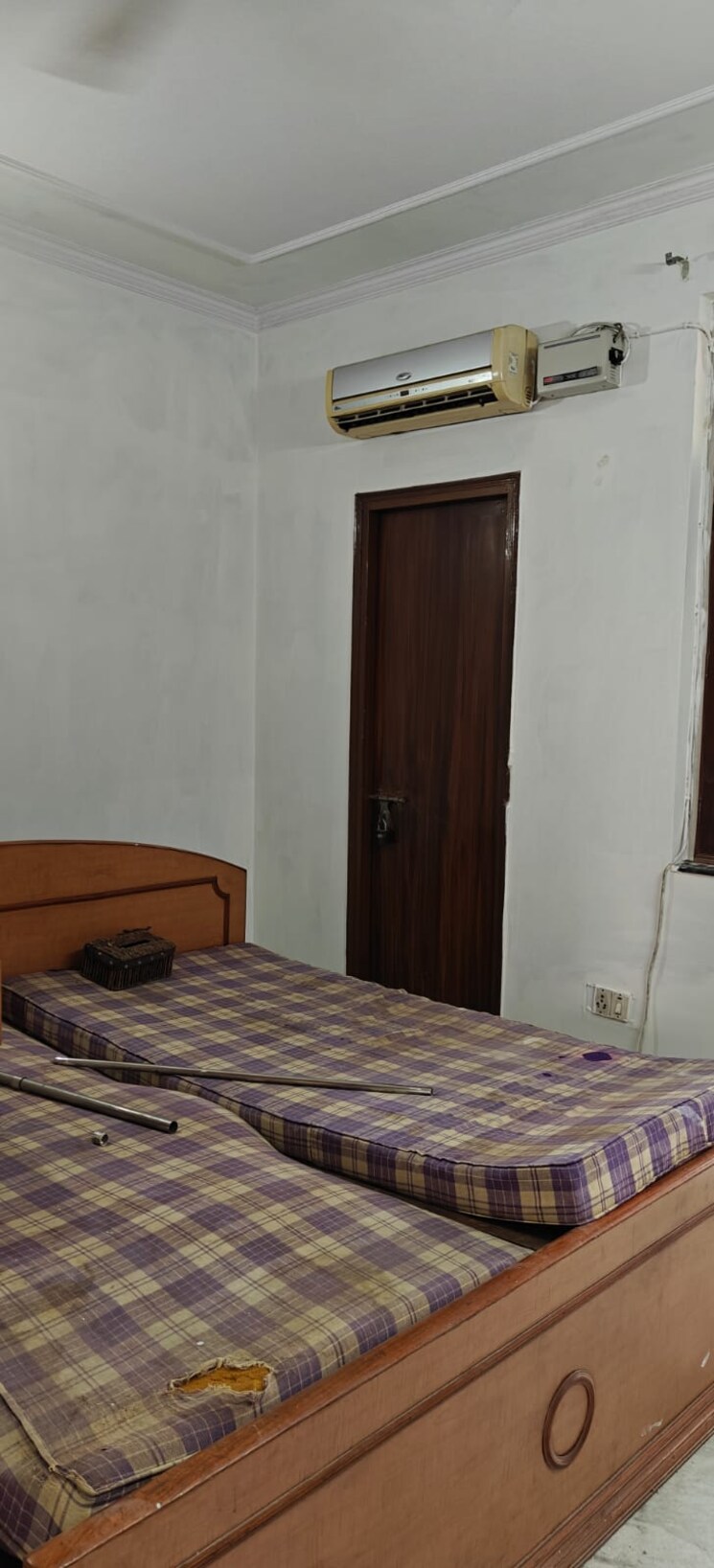 Bedroom, shri-banke-vihari 3 Bedroom 1750 Sq.Ft. Apartment In Sector 56 Gurgaon 9000412