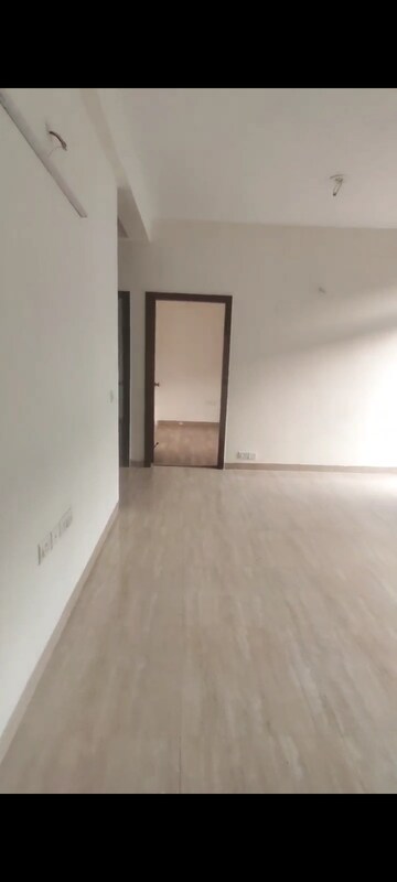 Room in 3 BHK Builder Floor at Lavender Floors, Sector 89 – for Sale