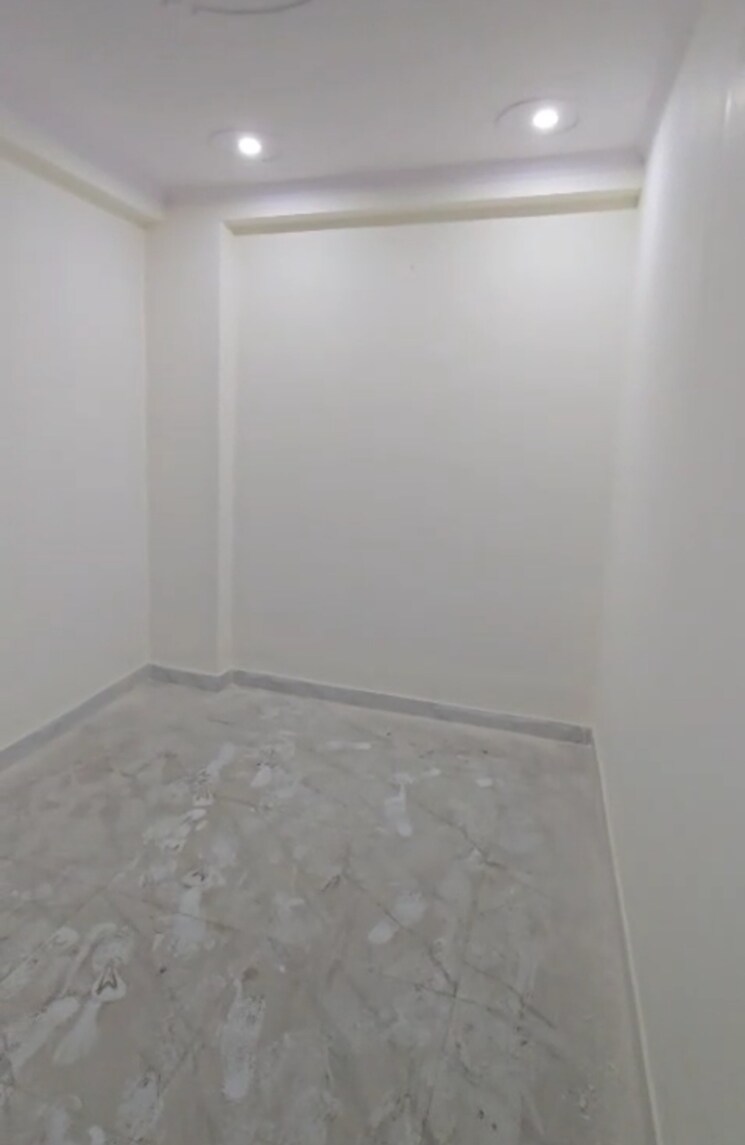 Room, new ashok nagar 2 Bedroom 630 Sq.Ft. Builder Floor In New Ashok Nagar Delhi 9000455