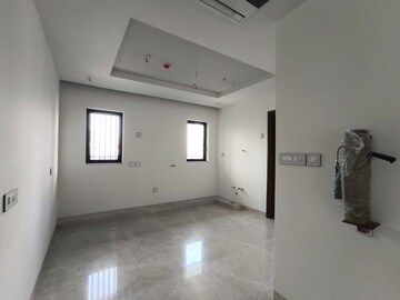 Room in 3 BHK Apartment at Rajapushpa Provincia, Narsingi – for Rent