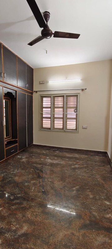 Room in 2 BHK Independent House at Ramamurthy Nagar – for Rent
