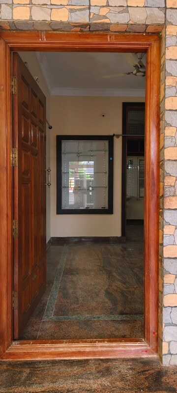 Room in 2 BHK Independent House at Ramamurthy Nagar – for Rent