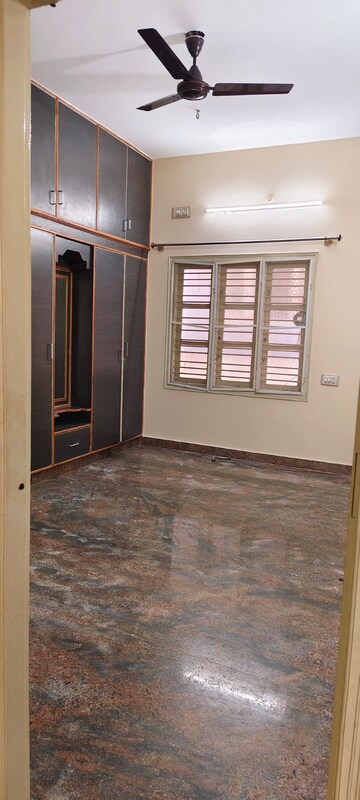 Room in 2 BHK Independent House at Ramamurthy Nagar – for Rent