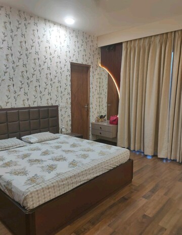 Bedroom in 3 BHK Apartment at Conscient Heritage Max, Sector 102 – for Rent