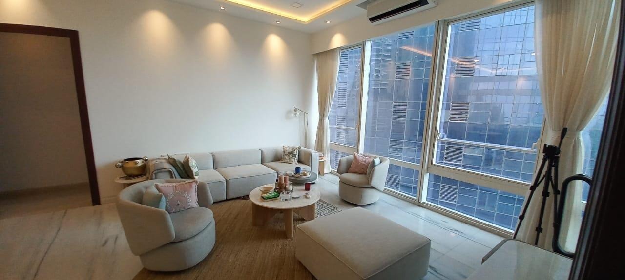 3 BHK + Servant Room Apartment For Rent in Indiabulls Blu