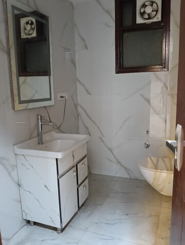 Bathroom in 4 BHK Builder Floor at Sultanpur – for Sale