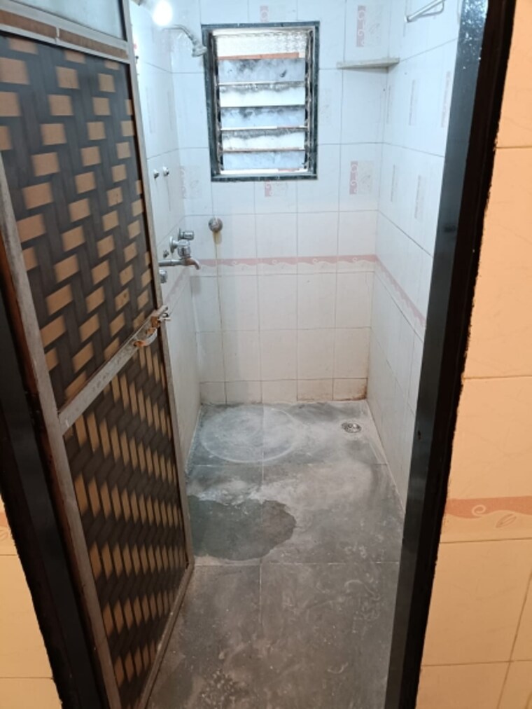 Bathroom, shree-apartment-majiwada 1 Bedroom 450 Sq.Ft. Apartment In Majiwada Thane 9000574