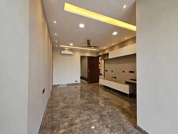 Kitchen in 4 BHK Builder Floor at Sector 84 – for Sale