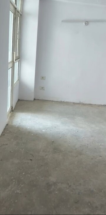 Room in 2 BHK Apartment at GH-7 Crossings Republik, Vijay Nagar – for Sale