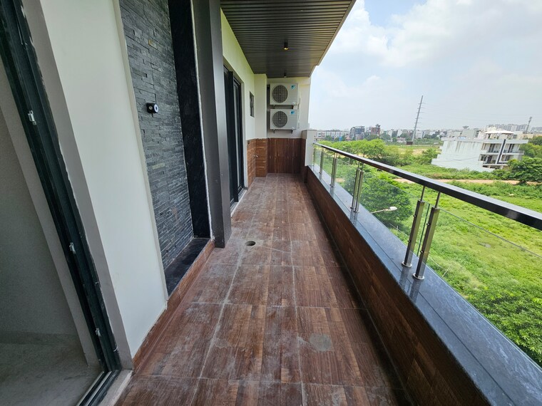 Balcony, sector 84 4 Bedroom 350 Sq.Yd. Builder Floor In Sector 84 Faridabad 9000609