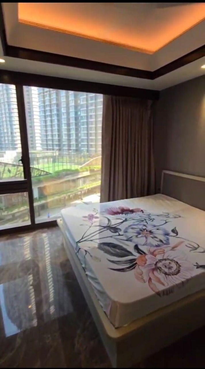 3 BHK + Pooja Room,Servant Room Apartment For Rent in Lodha Trump Tower