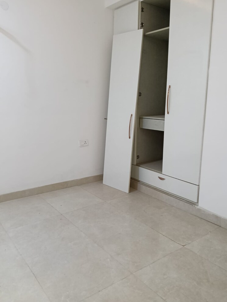 Room, sultanpur 4 Bedroom 170 Sq.Yd. Builder Floor In Sultanpur Delhi 9000512