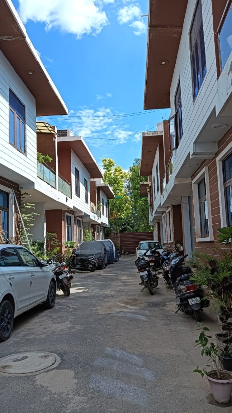 Exterior View, knowledge park v greater noida 3 Bedroom 1700 Sq.Ft. Villa In Knowledge Park V Greater Noida Greater Noida 9000606