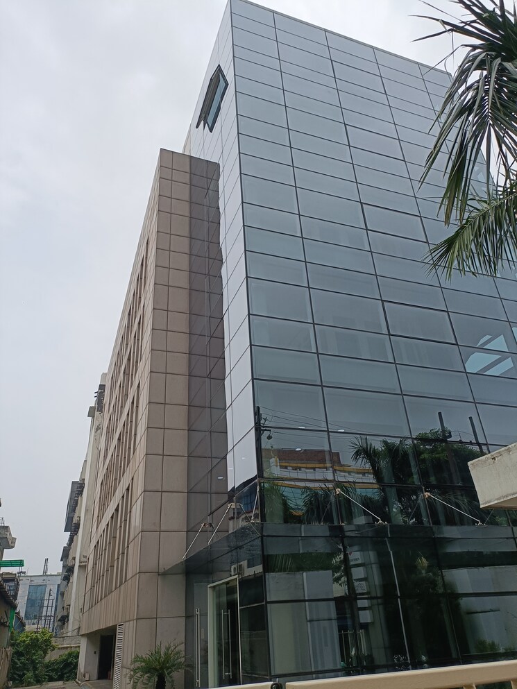 Exterior View, sector 63 Commercial Office Space 28000 Sq.Ft. In Sector 63 Noida 9000573