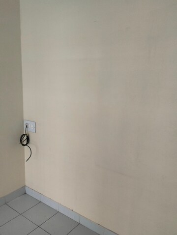Room in 2 BHK Apartment at Kumar Parag, Wanowrie – for Rent