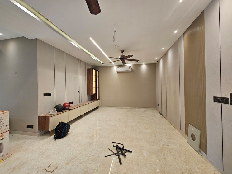 Room, sector 84 4 Bedroom 350 Sq.Ft. Builder Floor In Sector 84 Faridabad 9000755