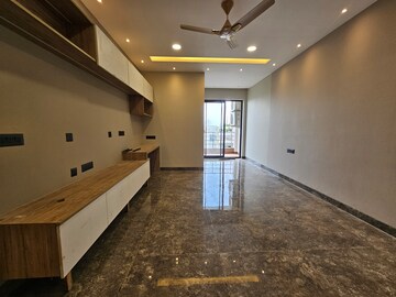 Kitchen in 4 BHK Builder Floor at Sector 84 – for Sale