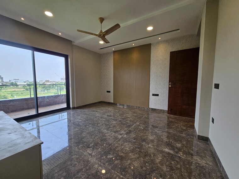 Room, sector 84 4 Bedroom 350 Sq.Ft. Builder Floor In Sector 84 Faridabad 9000755