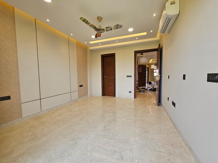 Room, sector 84 4 Bedroom 350 Sq.Ft. Builder Floor In Sector 84 Faridabad 9000755