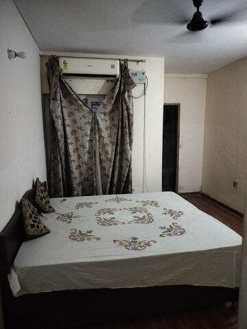 Bedroom in 3 BHK Apartment at BPTP Elite Floors, Sector 83 – for Rent