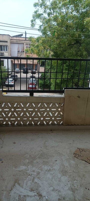 Balcony in 3 BHK Apartment at RWA Jalvayu Vihar, Sector 25 – for Rent