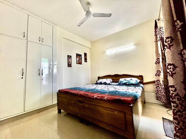 Bedroom, devika-skypers 2.5 Bedroom 1252 Sq.Ft. Apartment In Raj Nagar Extension Ghaziabad 9000671