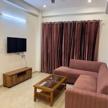 Living Room in 3.5 BHK Builder Floor at Sector 23 – for Rent