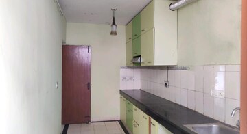 Kitchen in 3 BHK Builder Floor at Ardee Mall, Sector 52 – for Rent