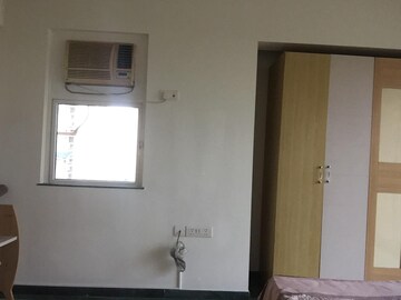 Room in 4 BHK Apartment at Hiranandani Estate Evelina, Ghodbunder Road – for Rent
