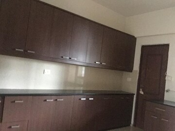 Furnished Amenities in 4 BHK Apartment at Hiranandani Estate Evelina, Ghodbunder Road – for Rent
