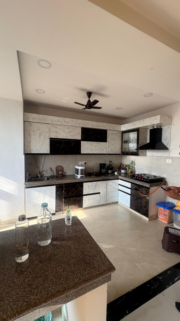 Kitchen, rohtas-presidential-arcade 3.5 Bedroom 2350 Sq.Ft. Apartment In Vibhuti Khand Lucknow 9000732