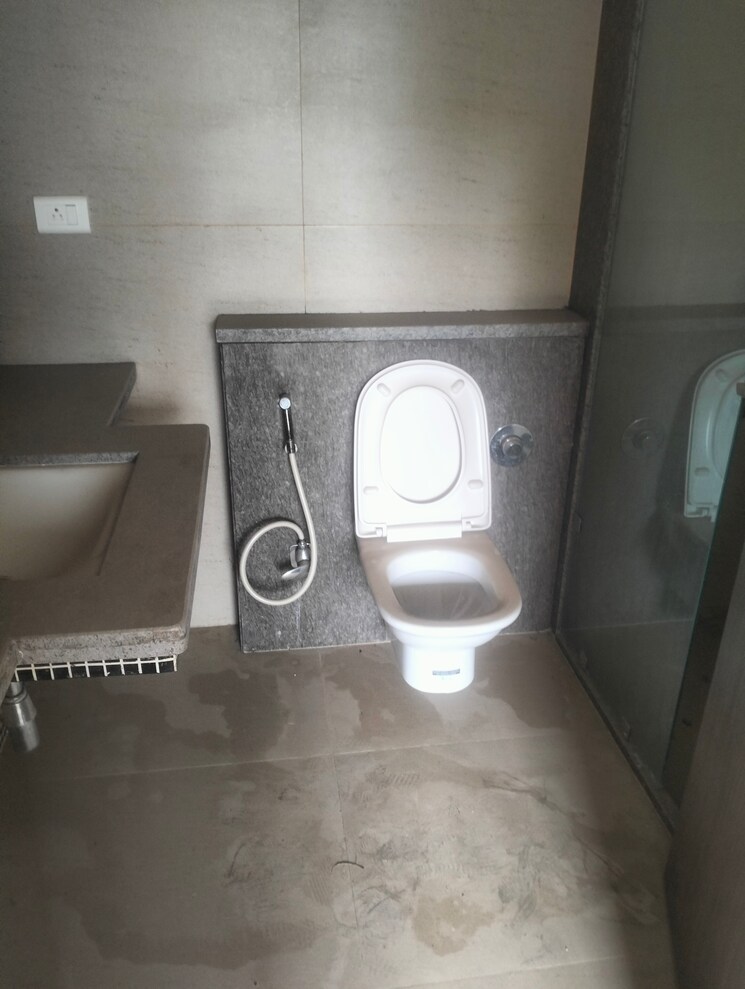 Bathroom, krishna-keval-township 3 Bedroom 1800 Sq.Ft. Apartment In Kondhwa Pune 9000748